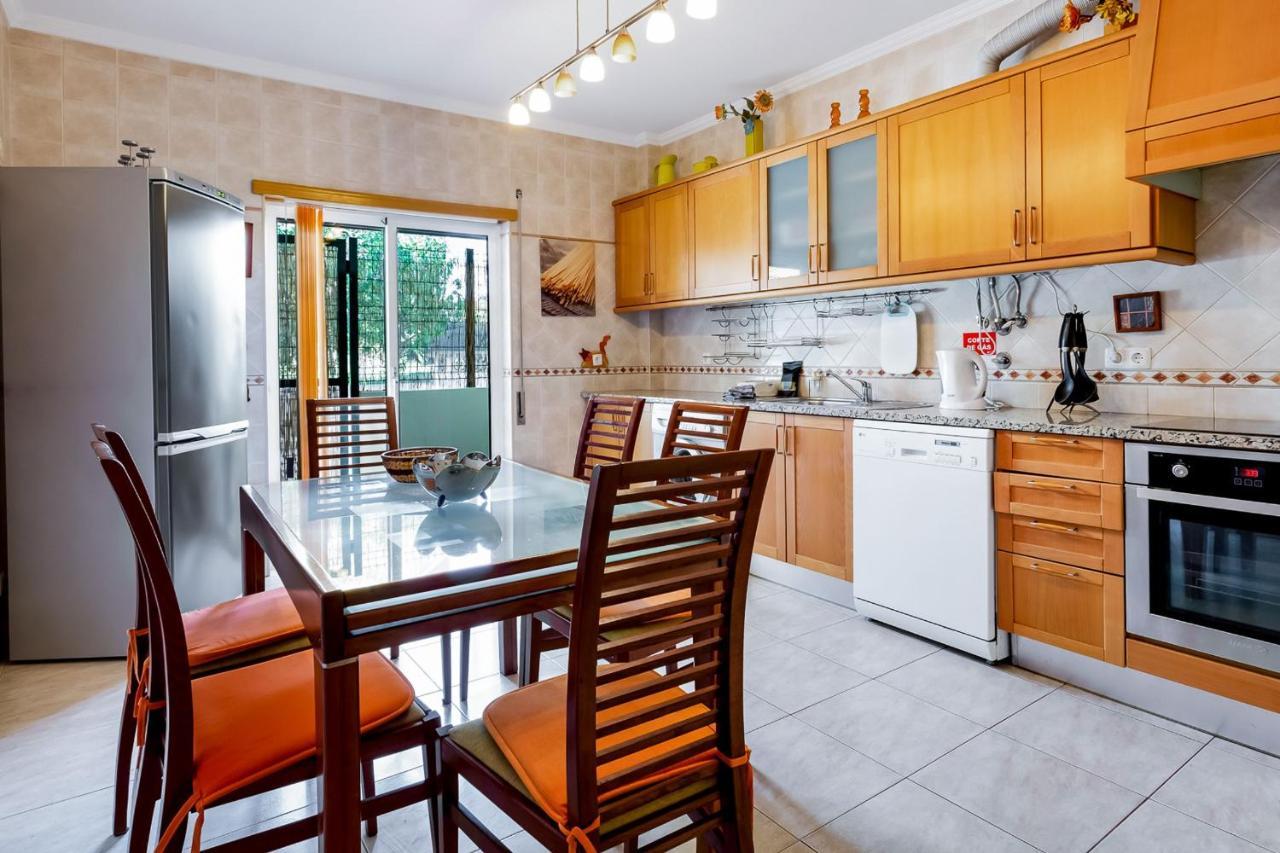 Spacious 2 Bdr Apartment W/ Patio By Lovelystay Armação de Pêra Eksteriør bilde